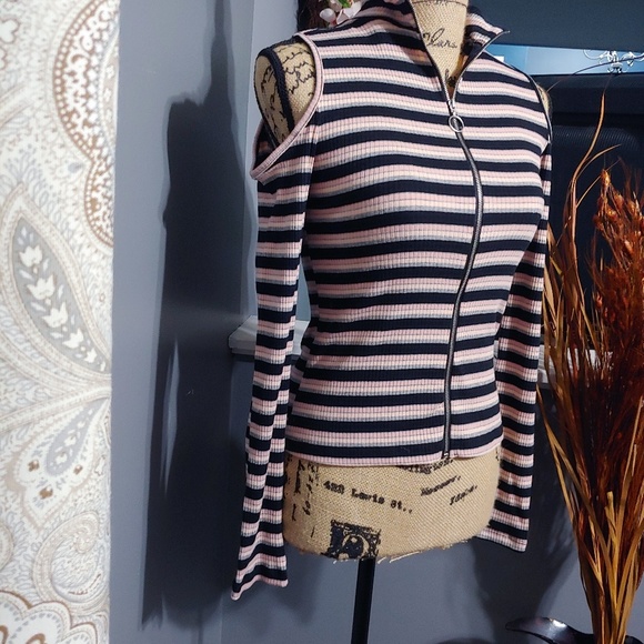 Striped Cutout Arm Knit Tee - Picture 2 of 6